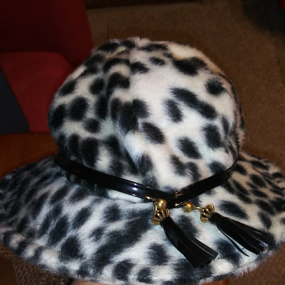 Vintage hats and purses